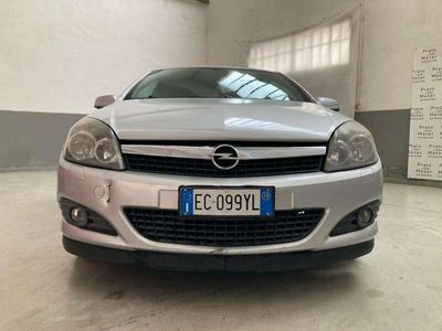 usata Opel Astra GTC 1.7 cdti Cosmo 110cv E5