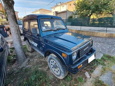 Usata Suzuki Alto 64 CV (47 kW) 1988 Verde Utilitaria