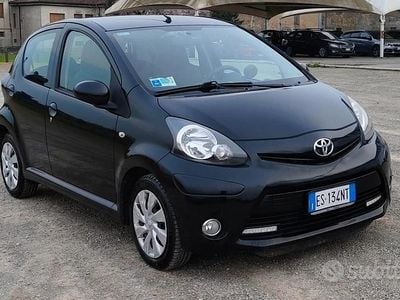 Begagnad Toyota Aygo Edition 68 HK (50 kW) 2013 Svart Halvkombi