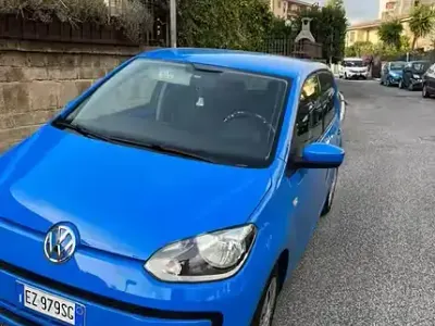 Usata VW up! 60 CV (44 kW) 2015 Blu Utilitaria