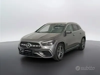 Begagnad Mercedes GLA200 AMG Line Premium 150 HK (110 kW) 2023 Grå SUV