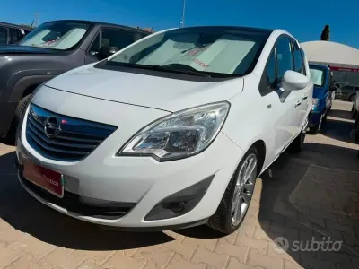Usata Opel Meriva 110 CV (80 kW) 2011 Bianco Monovolume