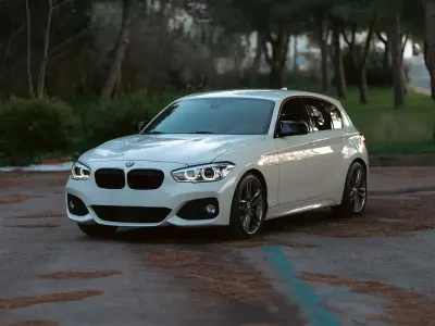 Begagnad BMW 125 M Sport 224 HK (164 kW) 2015 Vit Halvkombi