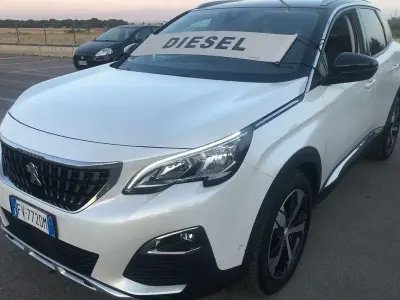 Usata Peugeot 3008 Allure 131 CV (96 kW) 2019 Bianco SUV