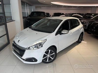 Bianco Usata 2016 Peugeot 208 Allure Utilitaria | 10.490 € (Molto cara)