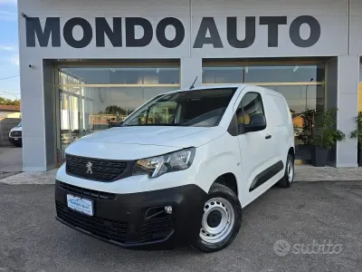 Käytetty Peugeot Partner S 102 HP (75 kW) 2020 Valkoinen Tila-auto