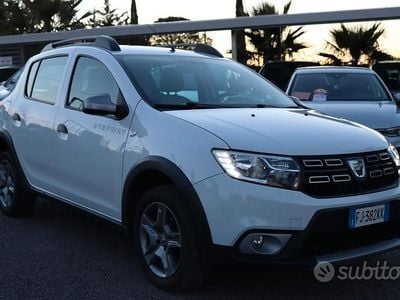 Usata Dacia Sandero Stepway 90 CV (66 kW) 2017 Bianco Berlina