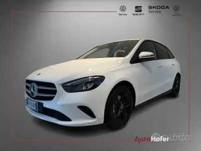 Usata Mercedes B180 116 CV (85 kW) 2022 Bianco Utilitaria