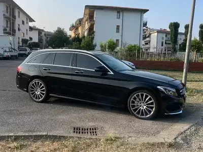 Usata Mercedes C250 204 CV (150 kW) 2015 Nero Station wagon