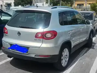 Usata VW Tiguan 140 CV (102 kW) 2008 Grigio SUV