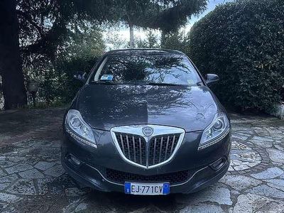 Usata Lancia Delta 120 CV (88 kW) 2011 Utilitaria