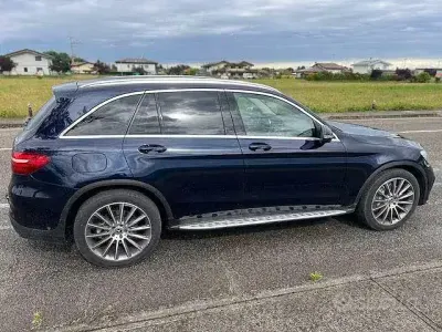 Usata Mercedes GLC250 211 CV (155 kW) 2019 Bluazzurro SUV