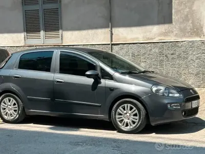 Usata Fiat Punto 95 CV (69 kW) 2014 Grigio Utilitaria