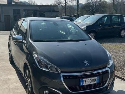 Usata Peugeot 208 82 CV (60 kW) 2016 Grigio Utilitaria