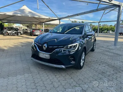 Occasion Renault Captur Intens 101 PK (74 kW) 2022 Grijs SUV