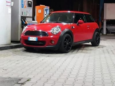 Usata Mini ONE 75 CV (55 kW) 2011 Rosso Utilitaria