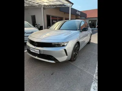 Usata Opel Astra Business Elegance 131 CV (96 kW) 2023 Grigio Utilitaria