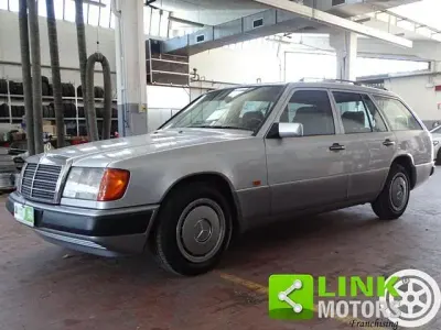 Usata Mercedes 200 136 CV (100 kW) 1993 Argento Station wagon