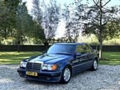Usata Mercedes E500 320 CV (235 kW) 1993 Blu Berlina
