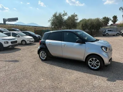 Usata Smart ForFour 71 CV (52 kW) 2018 Grigio Utilitaria