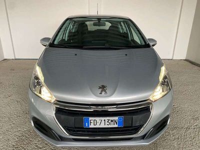 Grigio Usata 2016 Peugeot 208 Active Utilitaria | 8400 € (Cara)