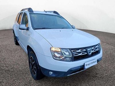Bianco Usata 2016 Dacia Duster Lauréate SUV | 7800 € (Buon prezzo)