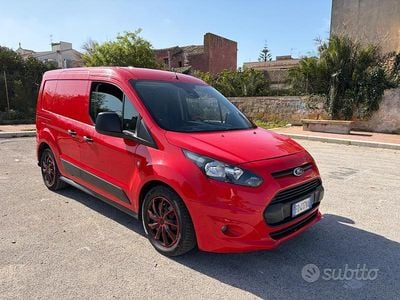 Usata Ford Transit Connect Trend 115 CV (84 kW) 2016 Rosso Monovolume