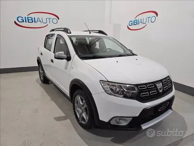 Begagnad Dacia Sandero Stepway 95 HK (69 kW) 2019 Vit Sedan