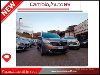 Begagnad Dacia Lodgy Lauréate 85 HK (62 kW) 2013 Brun Minibuss