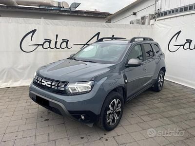 Usata Dacia Duster Journey 101 CV (74 kW) 2023 Grigio SUV