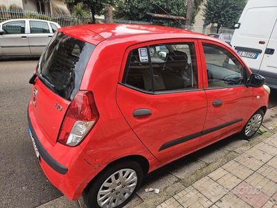 Usata Hyundai i10 66 CV (48 kW) 2010 Rosso Utilitaria