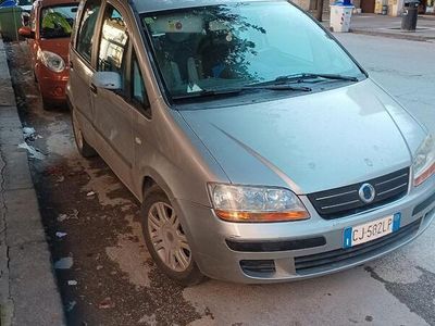 Usata Fiat Idea 2004 Grigio Monovolume