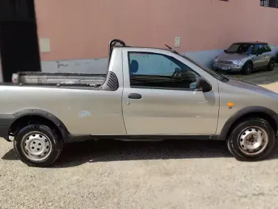 Usata Fiat Strada 73 CV (53 kW) 1999 Grigio Pick-up