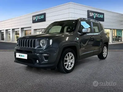 Begagnad Jeep Renegade Limited 131 HK (96 kW) 2022 Grå SUV