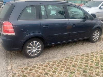Usata Opel Zafira 94 CV (69 kW) 2006 Blu Monovolume