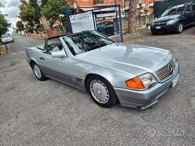 Begagnad Mercedes SL300 231 HK (169 kW) 1991 Grå Cab
