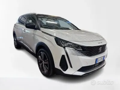 Usata Peugeot 5008 Allure 131 CV (96 kW) 2022 Bianco SUV