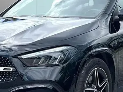 Usata Mercedes GLA200 Premium 150 CV (110 kW) 2022 Argento SUV