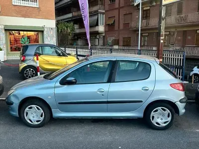 Usata Peugeot 206 60 CV (44 kW) 2004 Berlina