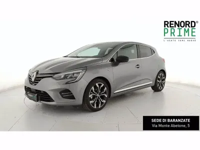 Usata Renault Clio V Techno 145 CV (106 kW) 2023 Grigio scisto