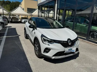 Usata Renault Captur Intens 101 CV (74 kW) 2021 Bianco SUV