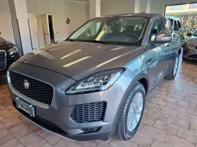 Begagnad Jaguar E-Pace 150 HK (110 kW) 2019 Grå SUV