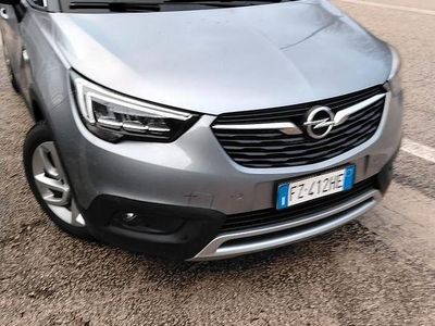 Usata Opel Crossland 102 CV (75 kW) 2019 Grigio SUV