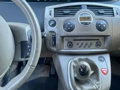 Usata Renault Grand Scénic II 120 CV (88 kW) 2004 Grigio Monovolume