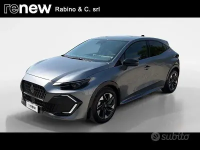 Usata Renault Clio V Techno 145 CV (106 kW) 2025 Grigio Berlina