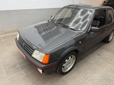 Usata 1986 Peugeot 205 GTi Berlina | 17.000 €