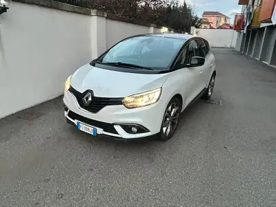 Usata Renault Scénic IV LIMITED 110 CV (80 kW) 2018 Bianco Monovolume