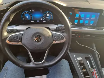 Usata VW Golf VIII Life 110 CV (80 kW) 2021 Berlina