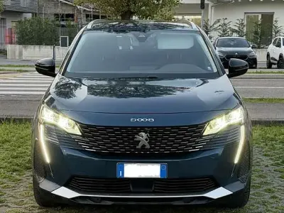 Usado Peugeot 5008 Allure 131 CV (96 kW) 2022 SUV