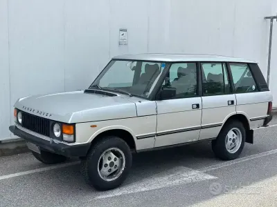 Usata Land Rover Range Rover 106 CV (77 kW) 1986 Grigio SUV